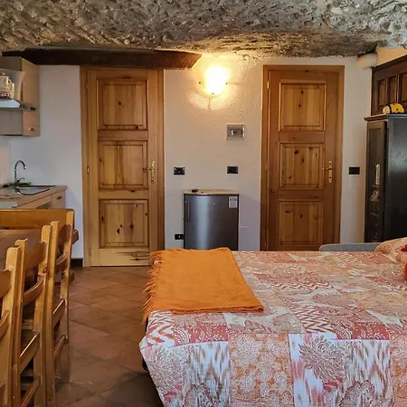 Apartment Casa Luciana - Casaforte Ristrutturata Del 1700 Saint-Christophe